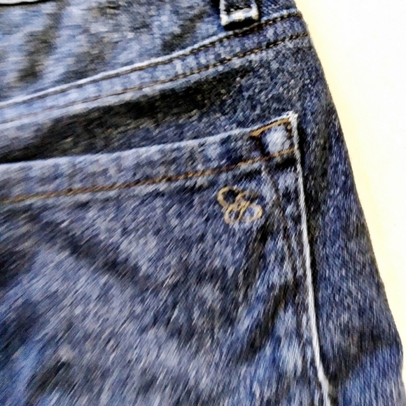 Jessica Simpson Forever Roll Cuff Dark Wash Denim Shorts Size 27 - Picture 4 of 7